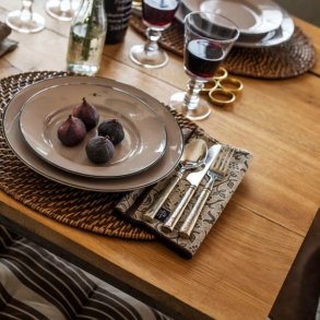 Lexington Oval Rattan Placemat