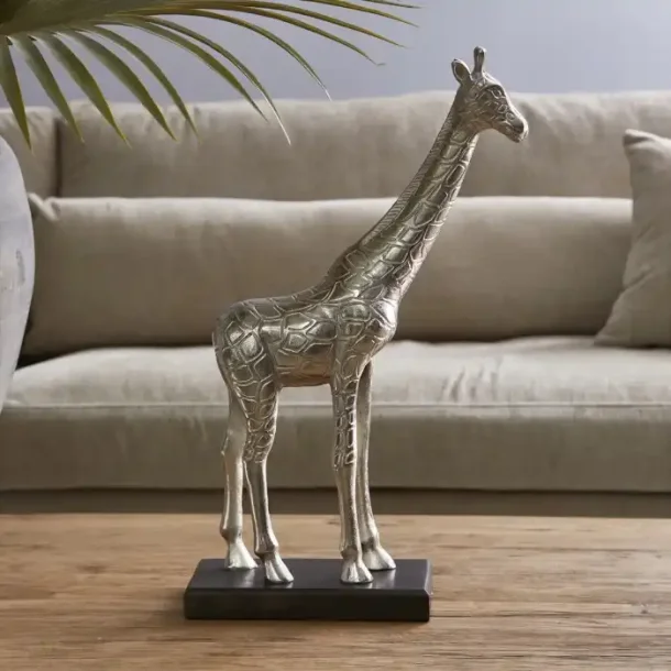 RM Classic Statue Giraffe