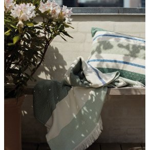 Lexington Irregular Striped Organic Cotton pude